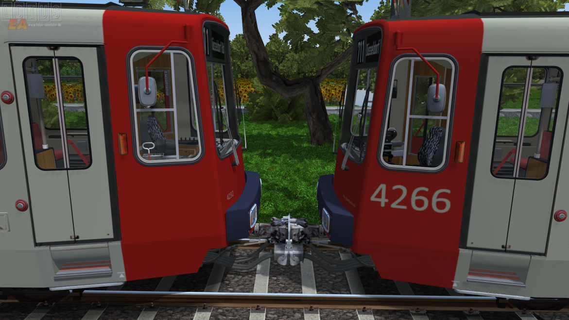 4232 + 4266 auf der 711 in Richtung Düsseldorf Hbf im Überlandbereich